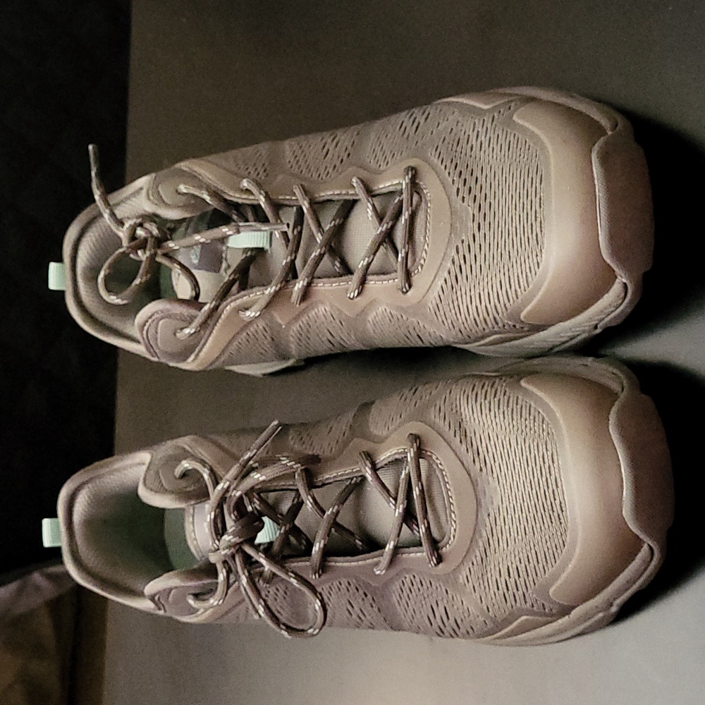 Eddie Bauer Ladies shoes